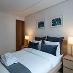 Luxury One Bedroom - City Center 3